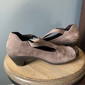 Naot Cap Toe Mary Jane Style Shoes